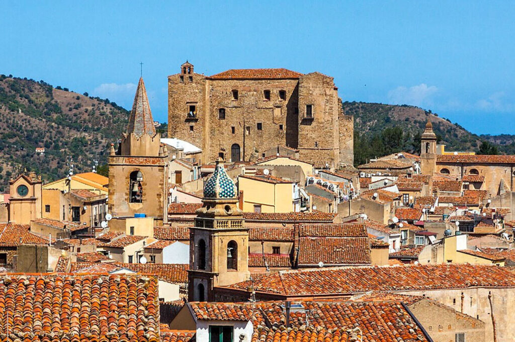 Castelbuono rises on the slopes of Colle Milocca. The town is part of the Madonie Park and owes its origins to the Ventimiglia family.