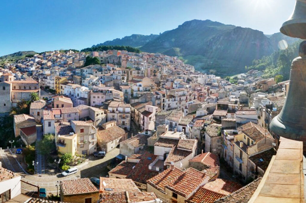 Dal 14 maggio finalmente online il nuovo portale turistico che apre le porte del mondo su una meravigliosa gemma incastonata tra le montagne delle Madonie.